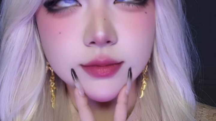 【شي شياو شي】المبدع في مرحلة الاستكشاف، مرحباً بكم في المشاهدة ونرجو الضغط على الإعجاب والاشتراك والم