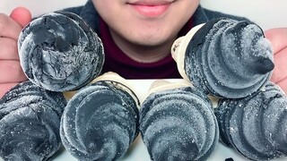 [ASMR] กินไอติมกะทิชาร์โคล