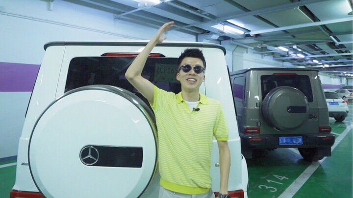 Why are there so many Mercedes-Benz Gs in Sanlitun?