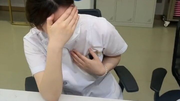 Do female nurses really talk so openly with each other?