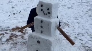 Minecraft: Bagaimana jadinya jika kamu membuat boneka salju di dunia nyata??