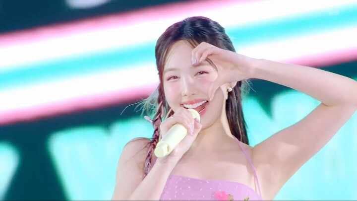 Một buổi LIVE đầy sức sống khi bật mic chính là như thế này! Bản LIVE của ban nhạc TWICE queenofhear