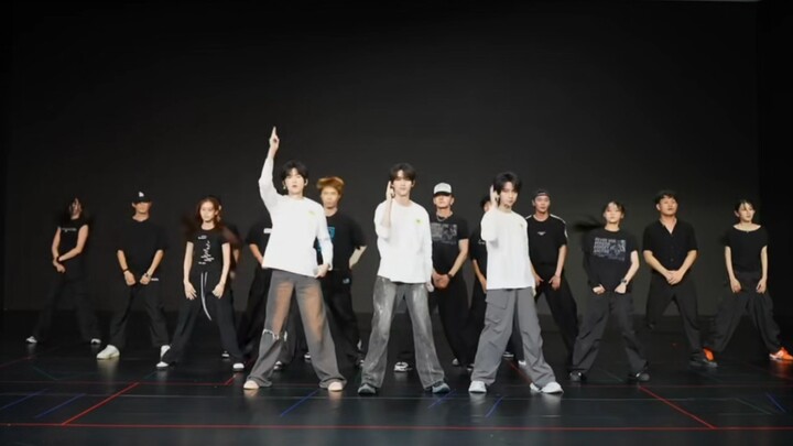 【Sakura Musim Semi】Ruang Latihan Bersama untuk “Cinta Alocasia”