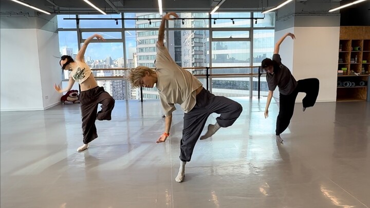 Tuổi thơ | Biên đạo: Tào Nhất | Phát triển cột sống múa hiện đại