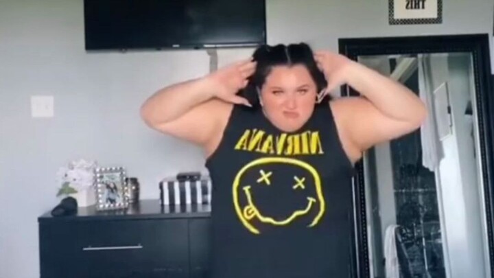 Tarian khusus untuk sindrom percaya diri berlebihan dalam bersosialisasi