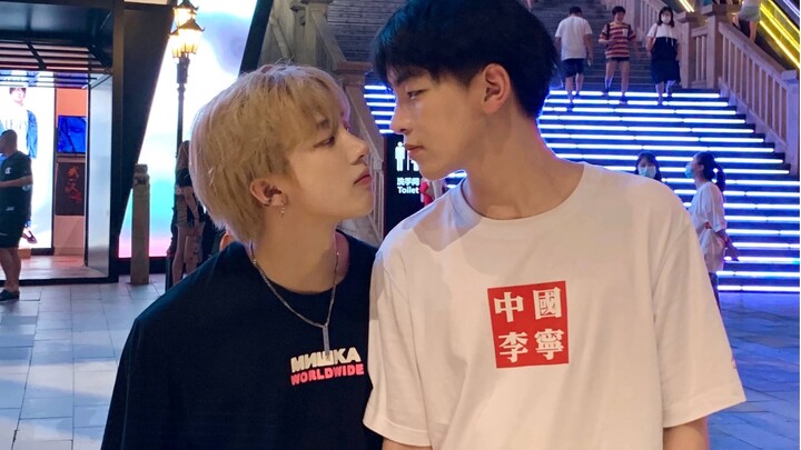 【HaoHao’s Shy Moments】Two Boys | HaoHao’s Playful Pinching | A Love Approved by Both Parents | Happy