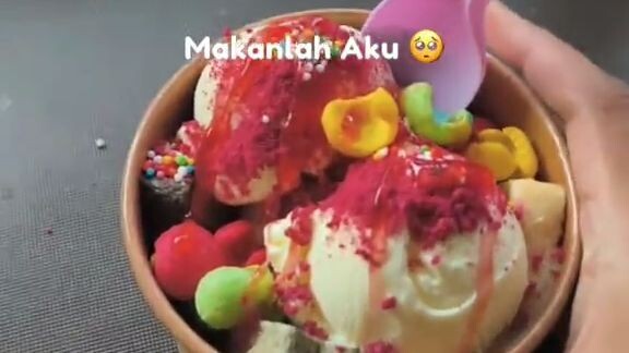 ES CEMIL CEPOT TMII #viral #fyp #escemil #espotong #eskrim #float