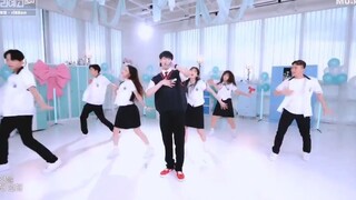 【بامبام】 النسخة الحية الأحدث من Ribbon.. ظهور مشرق ومليء بالحيوية لرئيس مجلس الطلاب يانغشوي~