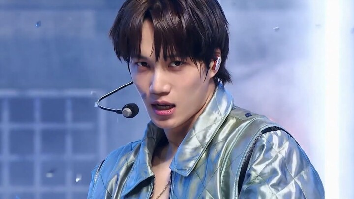 Kim Jong-in's new solo song "Wait On Me" first performance stage