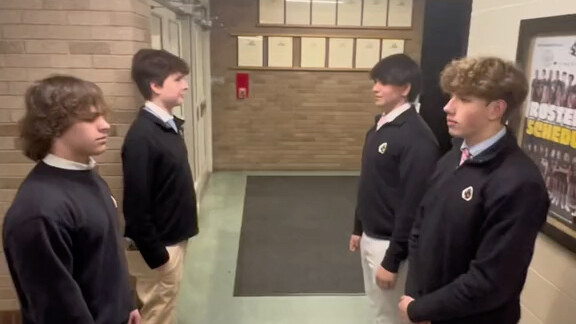 Đối đầu giữa các huấn luyện viên: Đội quân Ngự Lâm của SUNNY L đối đầu với bảo vệ siêu thị Shelby