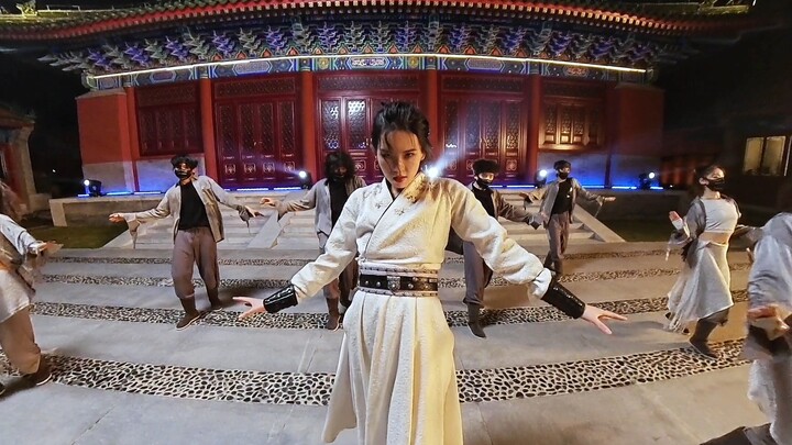 Lu Keran's dance version of "Pupil"