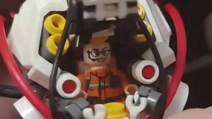 [Mecha MOC] Vị trí buồng lái có lạ quá không? ! ! ! ! ! ! ! !