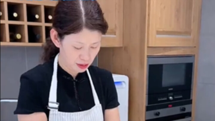 Sebelum menonton: Pengasuh bayi bergaji 12 ribu, setelah menonton: 12 ribu masih terlalu sedikit!