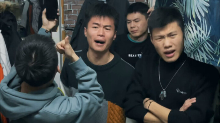 Ternyata si badut itu kalian sendiri...