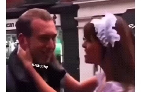 笑容成功的转移到了我的脸上