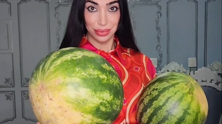一根西瓜🍉冰淇淋 =一个孩子的微笑🙂