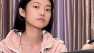 他很喜欢这份惊喜，我也是