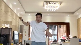 ลูซิเฟอร์ให้ลุงของเขาฝึกฝนอย่างหนัก