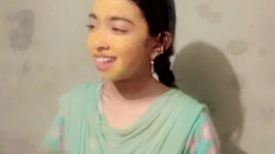 অবশেষে গু মেকআপের কাজ করছে 😇🙃😁