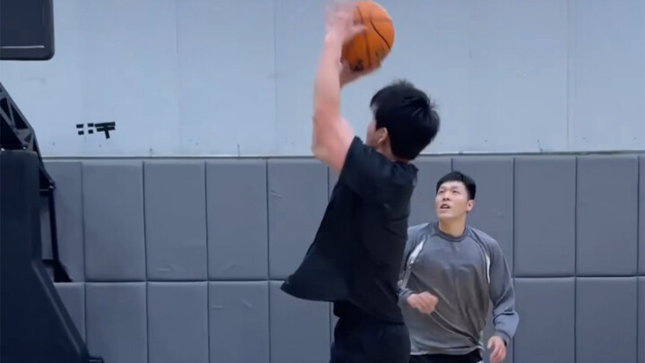 Trận đấu tay đôi chất lượng cao, đã phê!