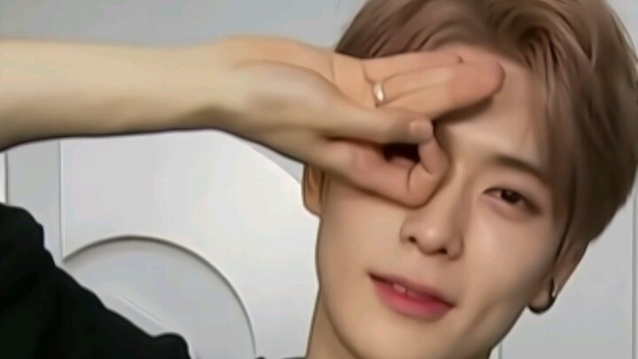 【NCT】Không ai được phép bỏ lỡ màn đáp trả thần sầu của Thần Tam