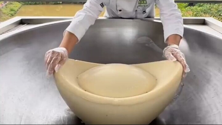 How This Hell Spicy Sichuan Hotpot Soup Base Is Made