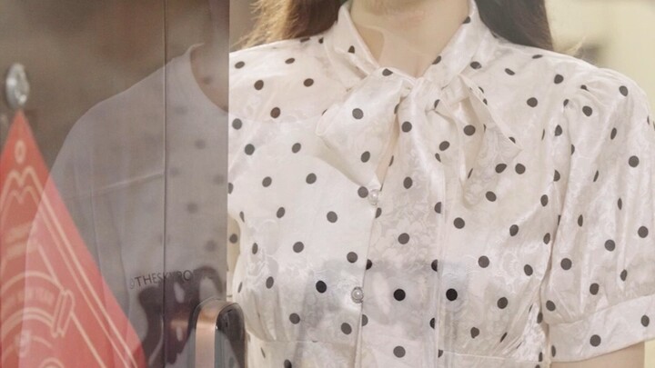 Người quân tử không đứng dưới bức tường nguy hiểm; biết nhường bước mới là trí tuệ lớn.