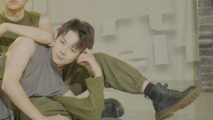 Only one can survive! Two boys dance to Break My Heart Myself [Chiba & Feiyingbai]