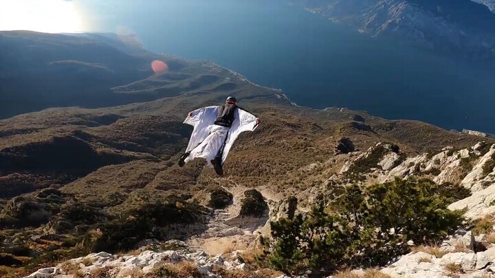[Sports] [Wingsuit Flying] Jumping from the Mountain Top