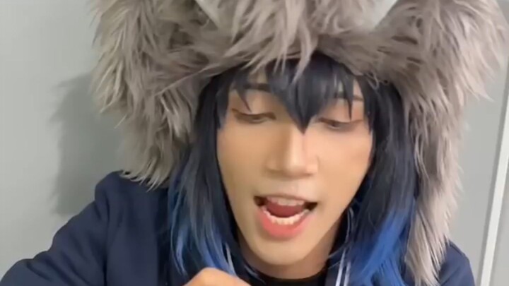 COSPLAY ANIME | perbedaan makan kue lapis