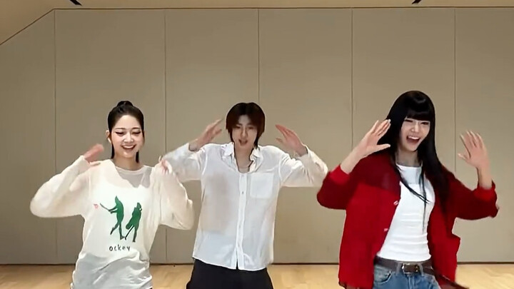 Jin Zhu Xun x TUIDE｜#SUNKISS bersama #CORTIS #JUHOON 🐢☀️   #TUIDE #TantanganTariSUNKISS