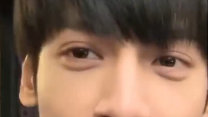 What does Luo Yunxi look like with 100% no makeup?