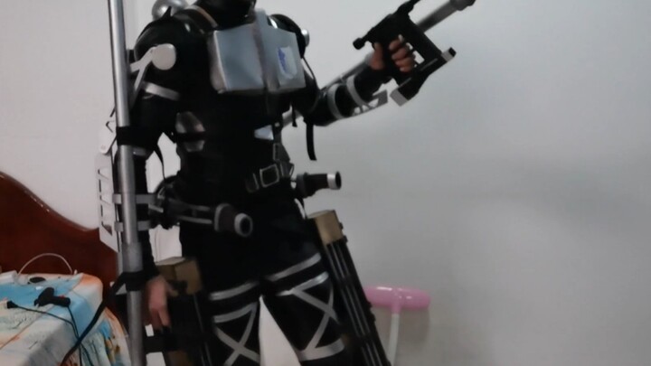 Fitting! #New 3D mobile device #Attack on Titan final season #ooc apology #cos props