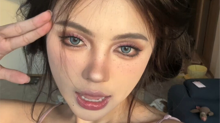 Full Makeup Tutorial: Beginners Learn from Scratch—Extremely, Extremely Detailed