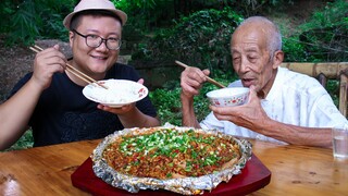 สมองหมูกินอย่างนี้ถึงอร่อย สูตรลับ "กระดาษฟอยล์ห่อสมองหมู" ของอาหมี่ 