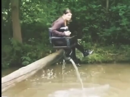 Orang asing bermain trik, saat kamu menjadi suamiku...