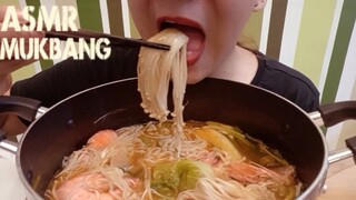 ASMR Mukbang (No Talking) Eating Sounds | Seafood Noodles With Prawns, Enoki Mushrooms and Cabbage