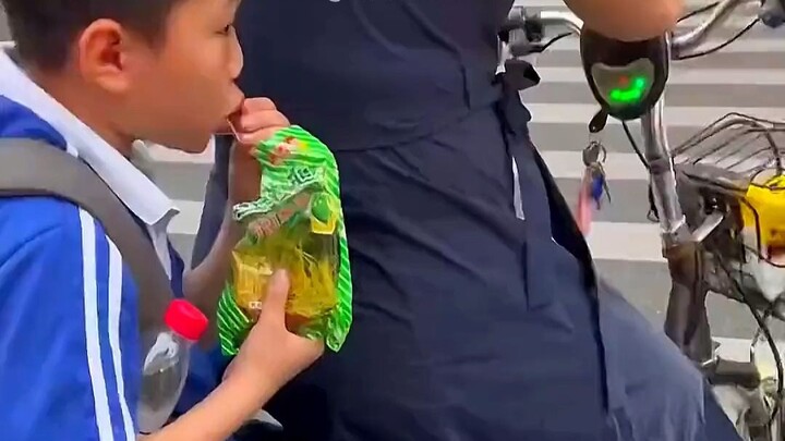 รวมตัวผู้ใหญ่ที่ขอขนมจากเด็ก หน้าก็ไม่เหลือแล้ว เฟ้ย! #ขอขนมจากเด็ก