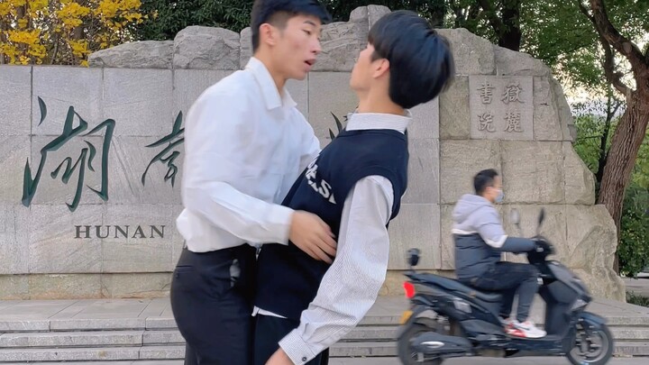 就是很意外？