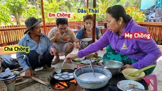 Dâu Thái Lan Cùng Gia Đình Chồng Học Đổ Bánh Khọt Việt Nam | Làm Dâu Ở Việt Nam