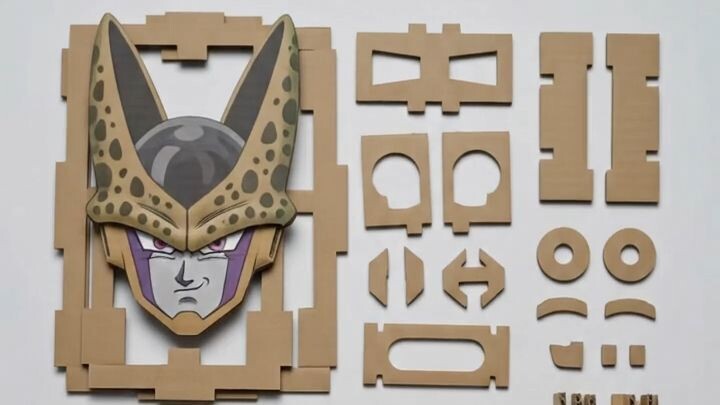 Hands_build_cardboard_Cell