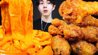 ASMR MUKBANG สไปซี่ครีม ต็อกปกกี & ไก่ทอด ไก่ชนละเมน กินเสียง