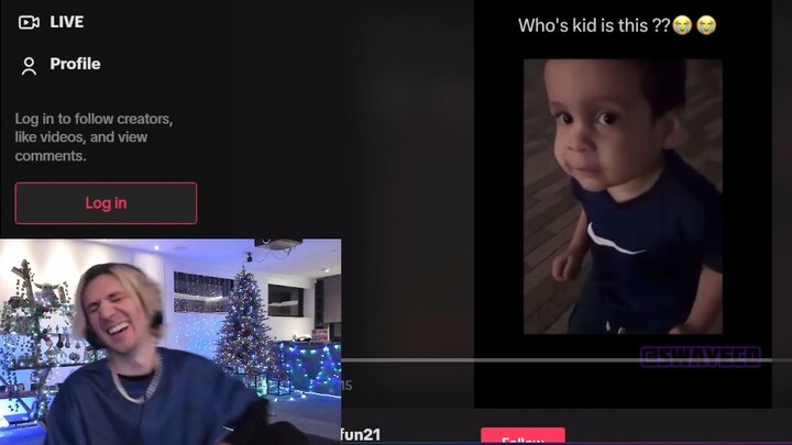 xQc lại không nhịn được, đứa trẻ nghịch ngợm đi vệ sinh ngay giữa đường