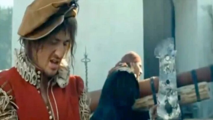 Người đàn ông dùng một quả cầu sắt làm đạn pháo, cuối cùng đã tiêu diệt toàn bộ quân địch.