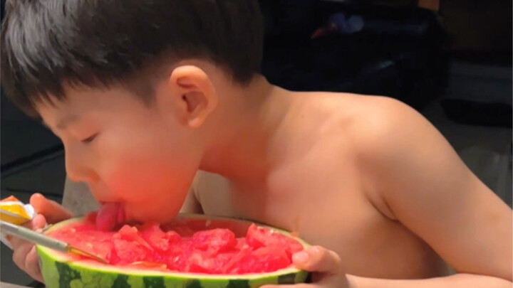 ลูกคนโตเลี้ยงตามตำรา ลูกคนรองเลี้ยงแบบปล่อยตามสบาย ตอนนี้เริ่มรีบร้อนให้น้องชายได้เรียนรู้อะไรบ้างแล