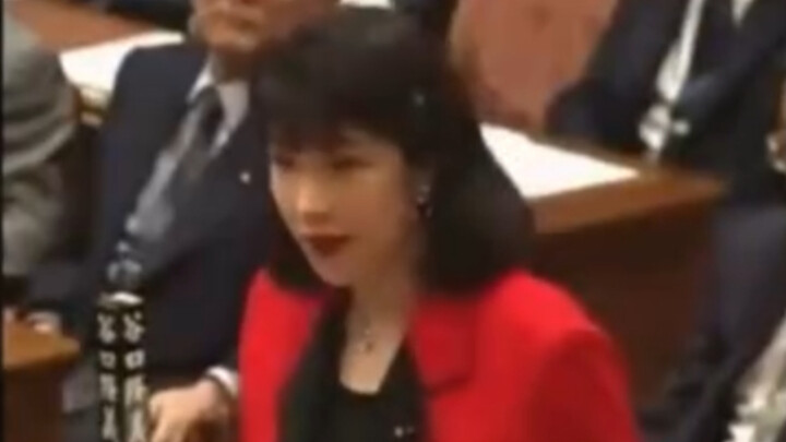 ปี 1994 ทาคาอิจิ ซาโนะซึ่งเป็นสมาชิกสภาถามอดีตนายกรัฐมนตรีญี่ปุ่น: “คุณมีสิทธิ์อะไรมาขอโทษในนามของญี