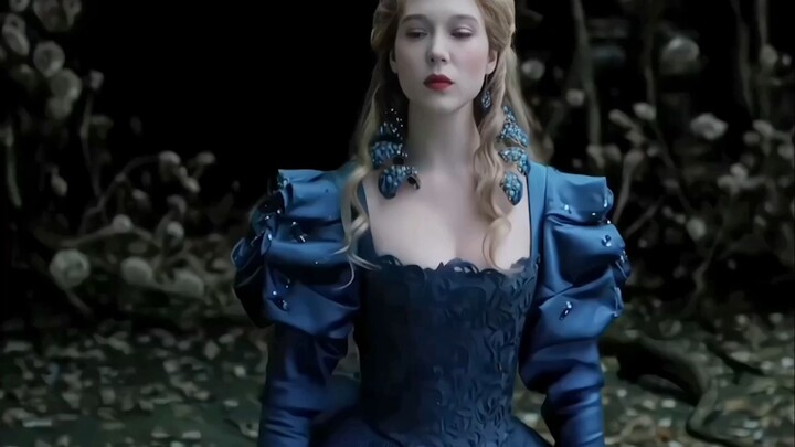 France's Blue Beauty, Léa Seydoux