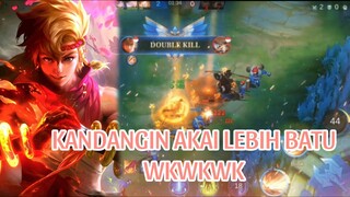 KANDANGIN AKAI LEBIH BATU WKWKWK
