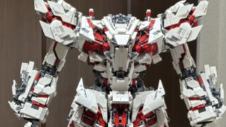 LEGO Unicorn Gundam model (by seirei526)