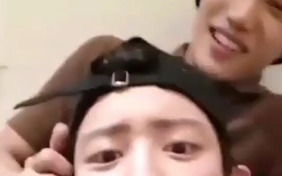 【EXO】When the two of them are together, it always feels like they’re exchanging medical diagnoses (l